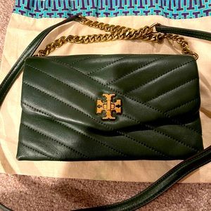 COPY - Tory Burch Cross body, almost new only used 2-3 times